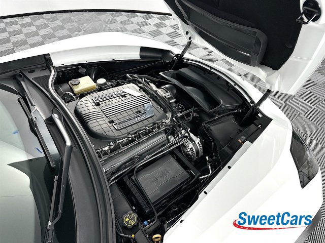 Used 2015 Chevrolet Corvette Z06 w/ 3LZ Preferred Equipment Group RWD image 40