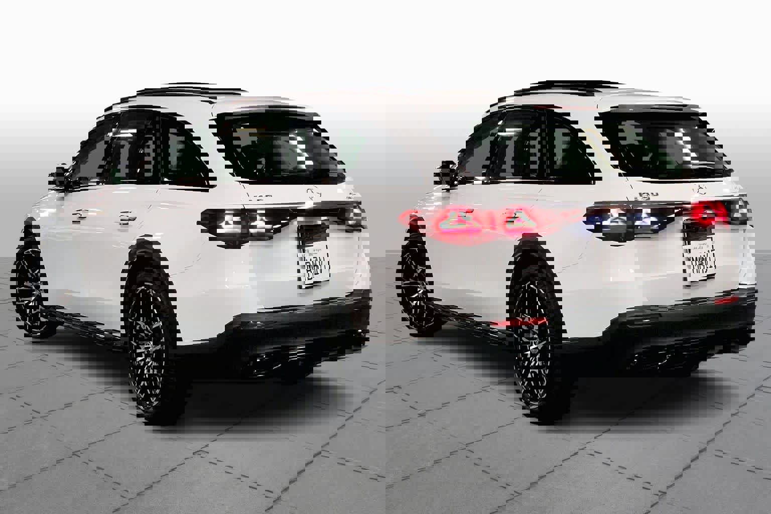 Used 2025 Mercedes-Benz E 450 4MATIC All-Terrain Wagon image 11