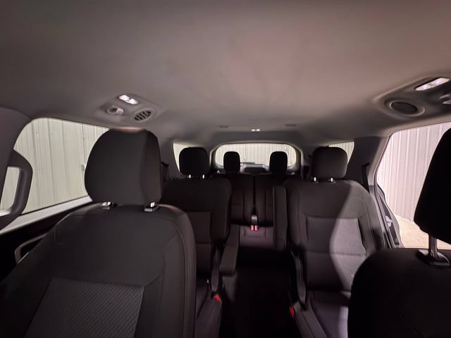 Used 2024 Ford Explorer XLT AWD/4WD image 18