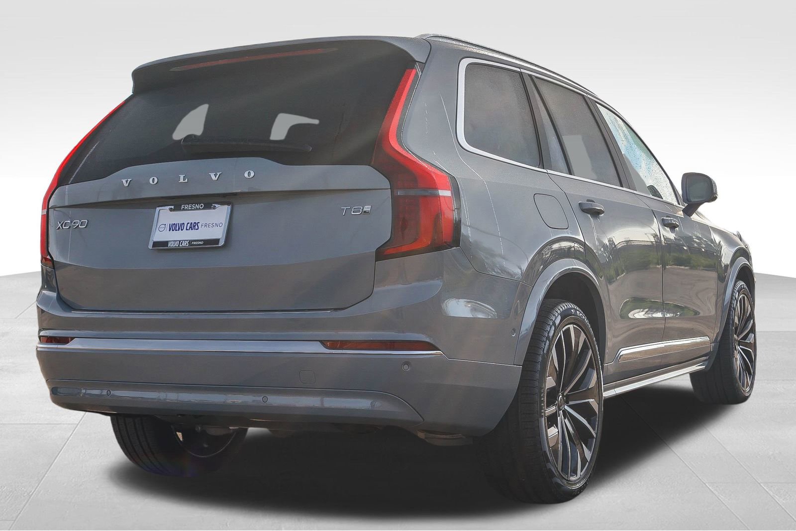New 2026 Volvo XC90 T8 Plus w/ Protection Package AWD/4WD image 5