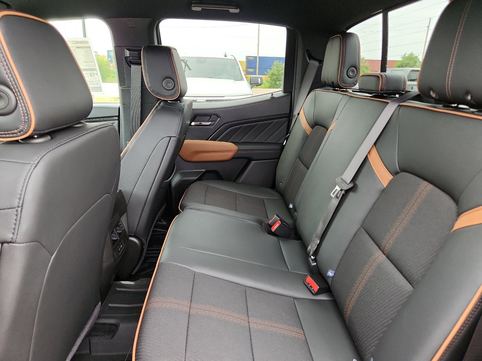 New 2026 GMC Canyon AT4 image 9