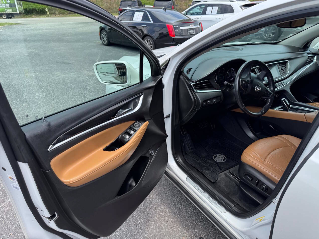 Used 2019 Buick Enclave Essence FWD image 13
