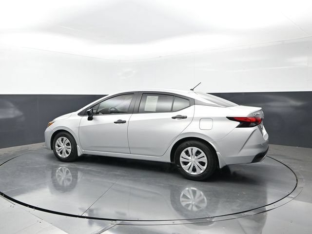 Used 2025 Nissan Versa S w/ Electronics Package FWD image 2