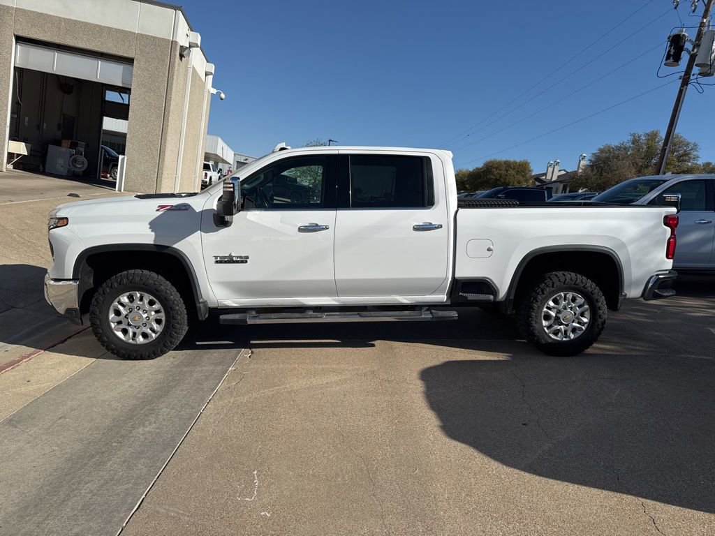 Used 2024 Chevrolet Silverado 2500 LTZ w/ LTZ Texas Edition image 2
