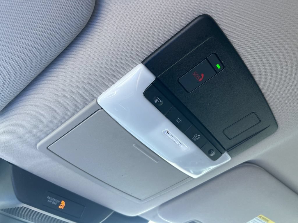 Used 2025 Nissan Pathfinder SV FWD image 46