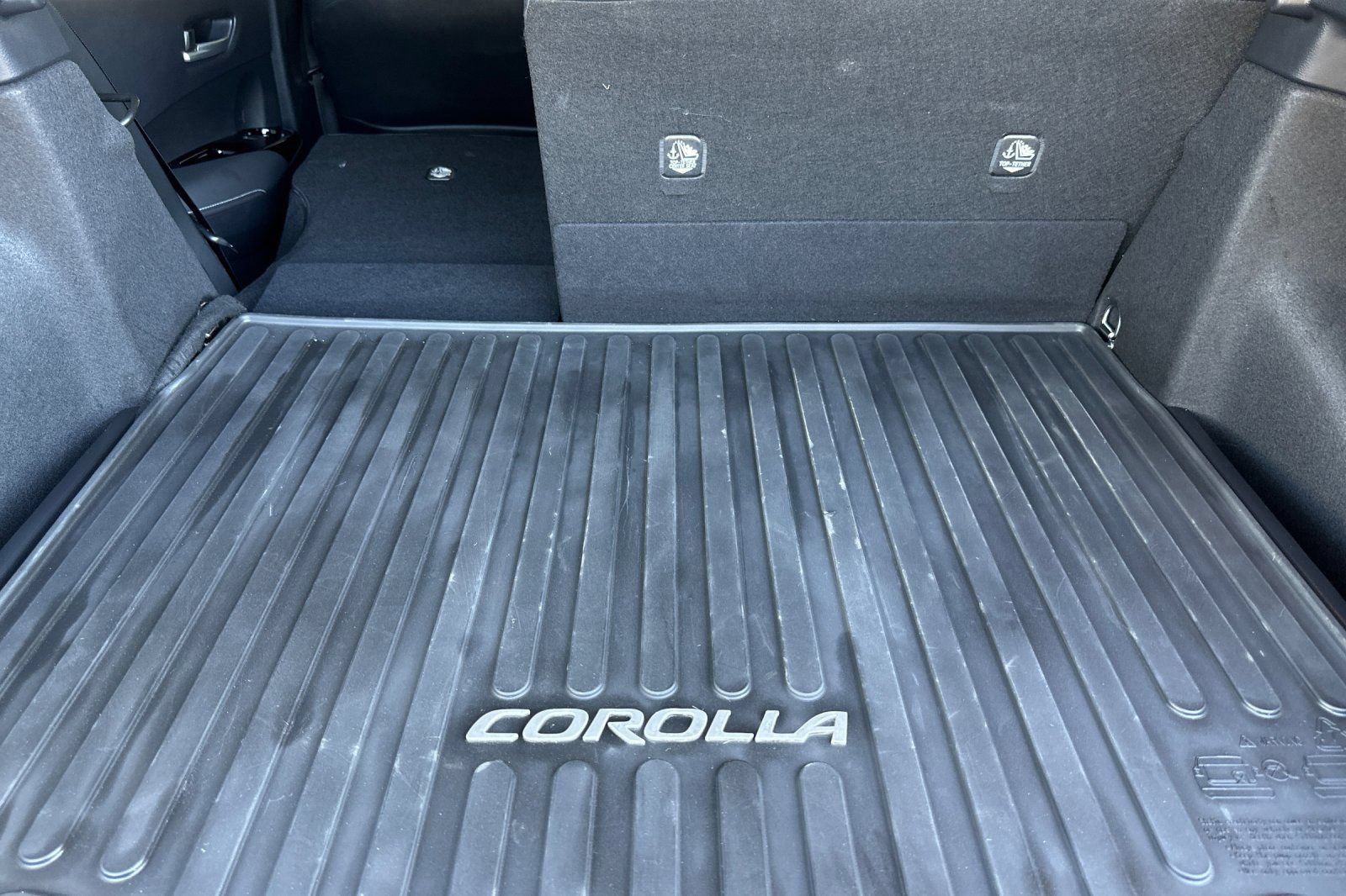 Used 2025 Toyota Corolla XSE FWD image 16