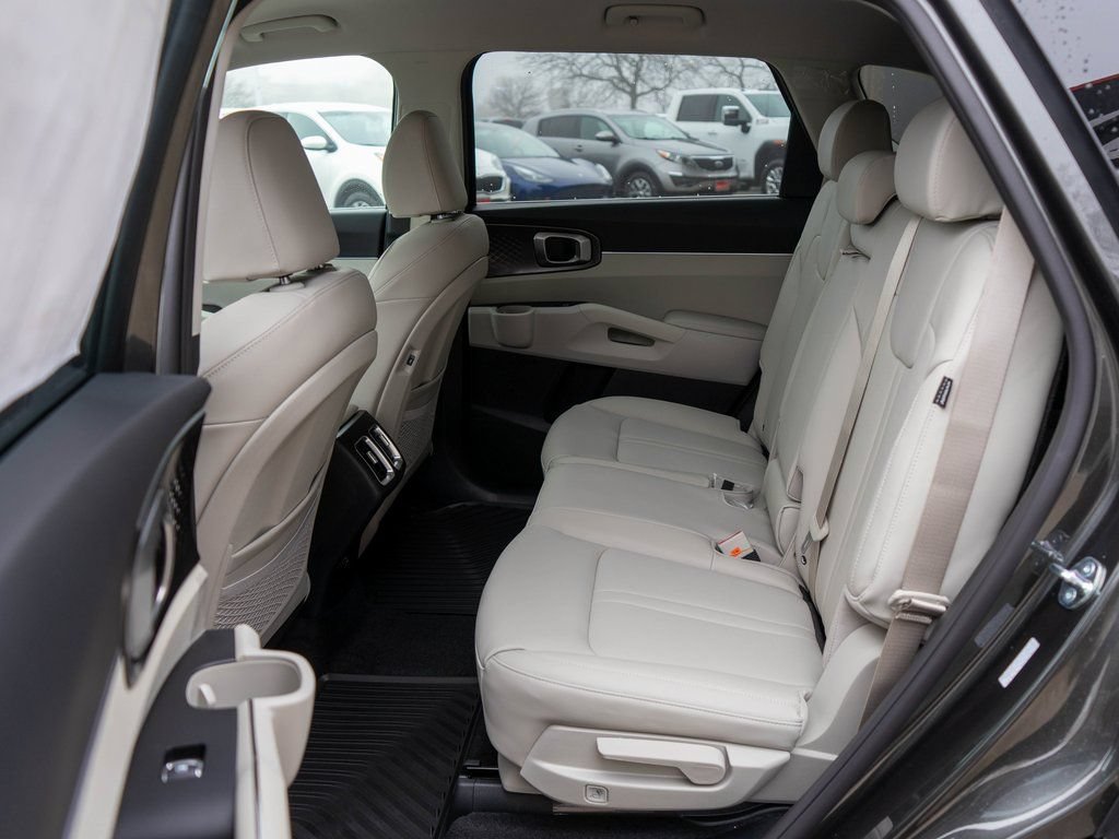 New 2026 Kia Sorento EX AWD/4WD image 13