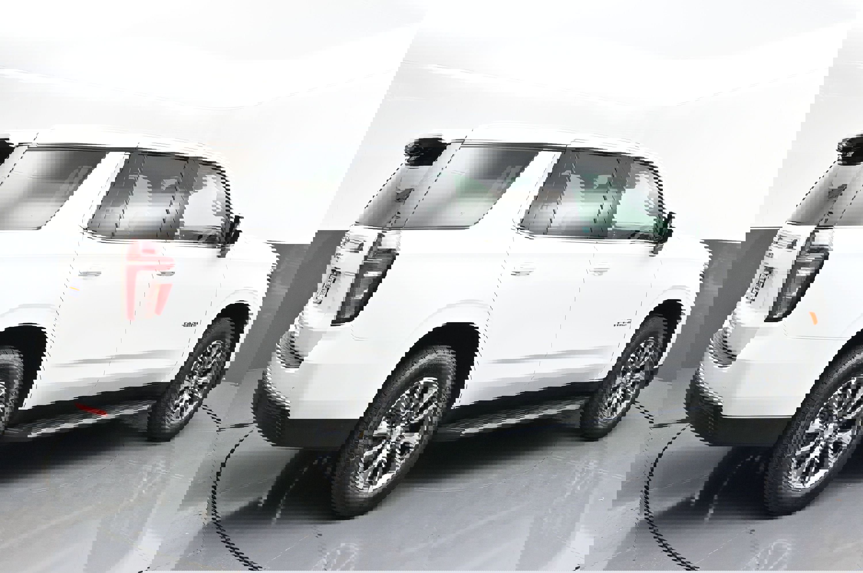 Used 2023 Chevrolet Tahoe LS w/ Driver Alert Package AWD/4WD image 7