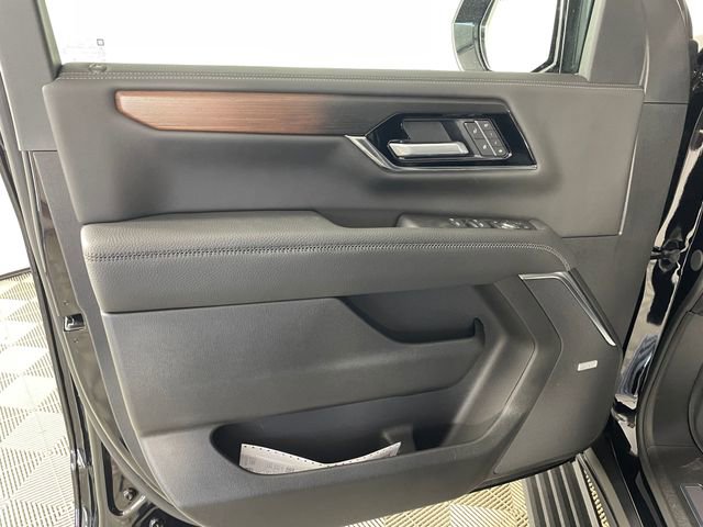 New 2026 GMC Yukon Denali w/ Denali Reserve Package AWD/4WD image 13