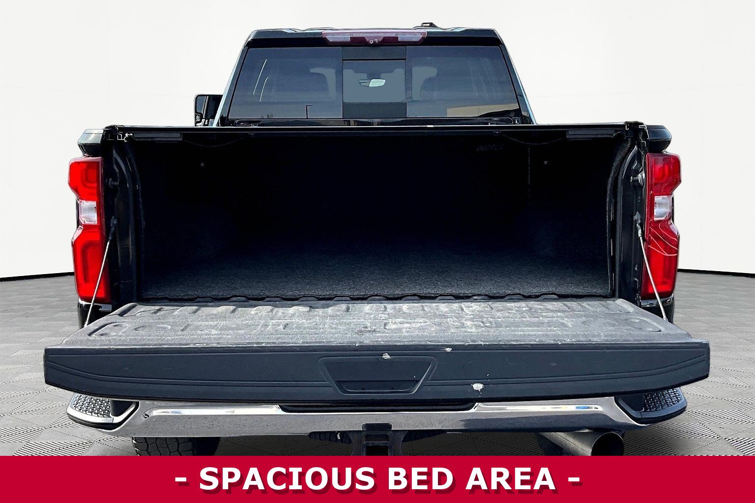 Used 2020 Chevrolet Silverado 2500 LTZ w/ LTZ Premium Package image 7