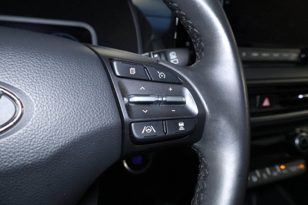 Used 2023 Hyundai Kona Limited AWD/4WD image 23