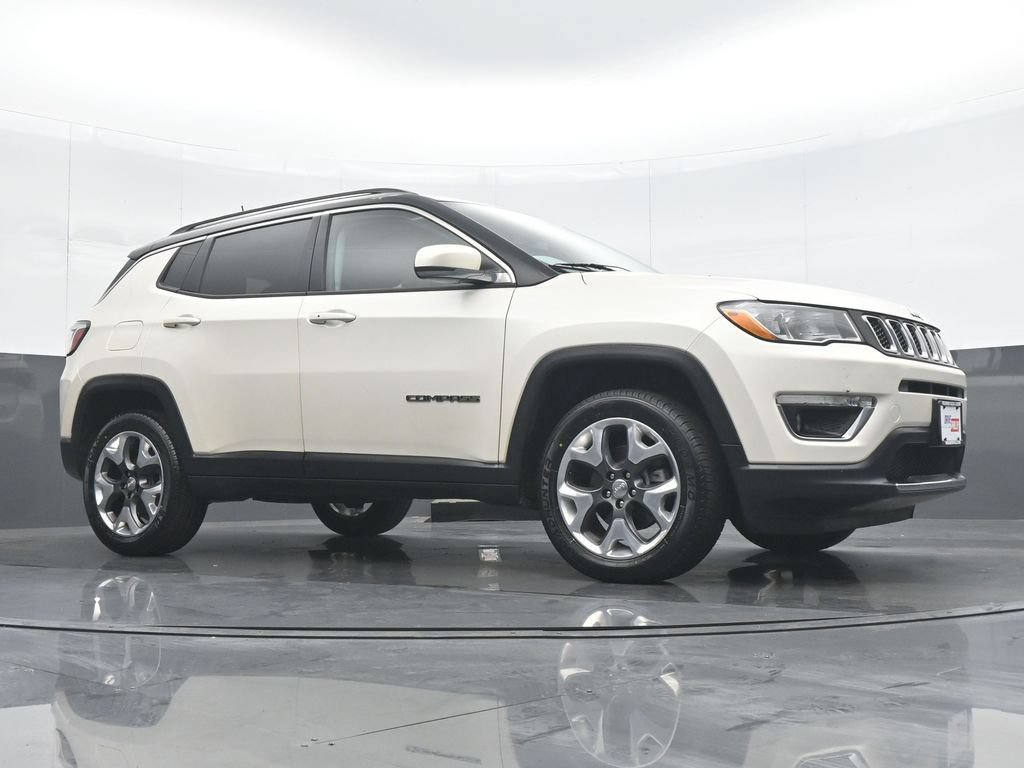 Used 2019 Jeep Compass Limited AWD/4WD image 32
