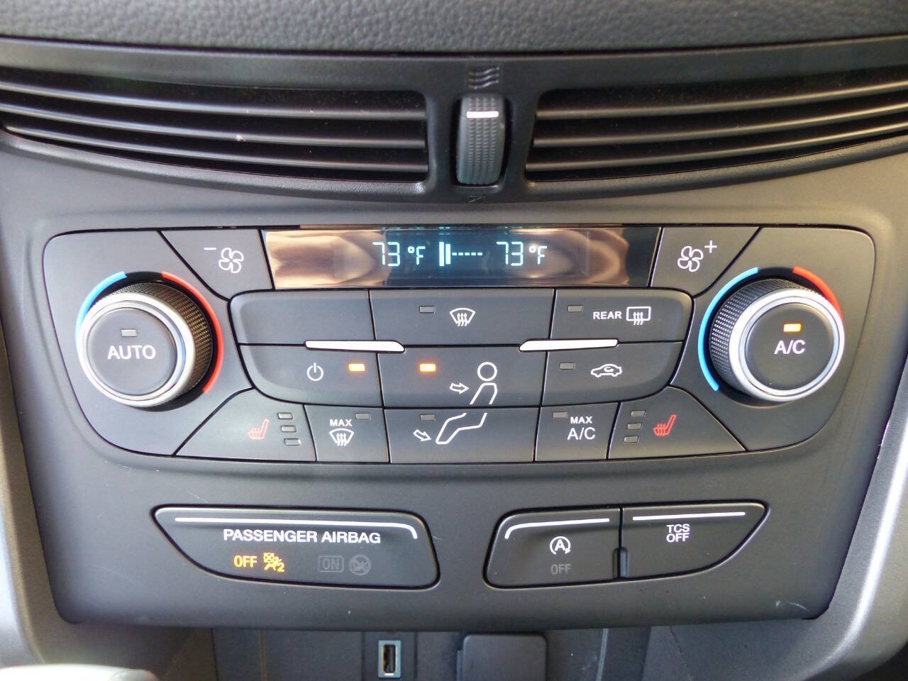 Used 2019 Ford Escape SEL FWD image 35