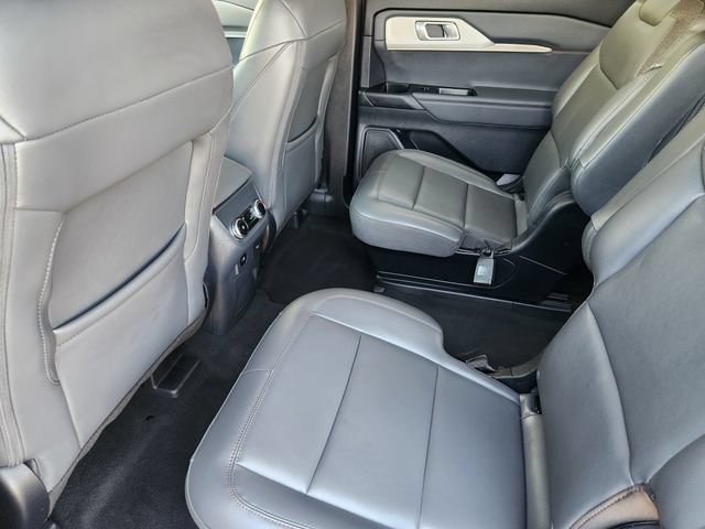 Used 2026 Ford Explorer Active w/ Active Comfort Package RWD image 30