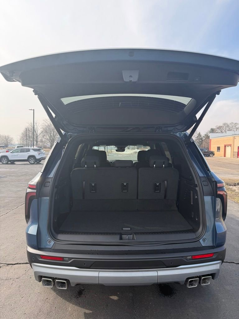 New 2026 Chevrolet Traverse LT w/ Driver Confidence Package image 4