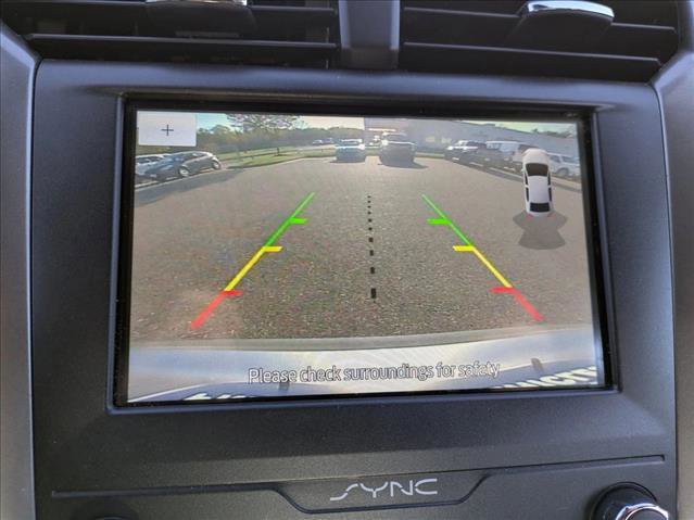 Used 2020 Ford Fusion SE FWD image 14