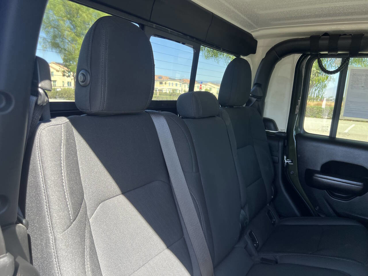 Used 2021 Jeep Gladiator Sport image 30