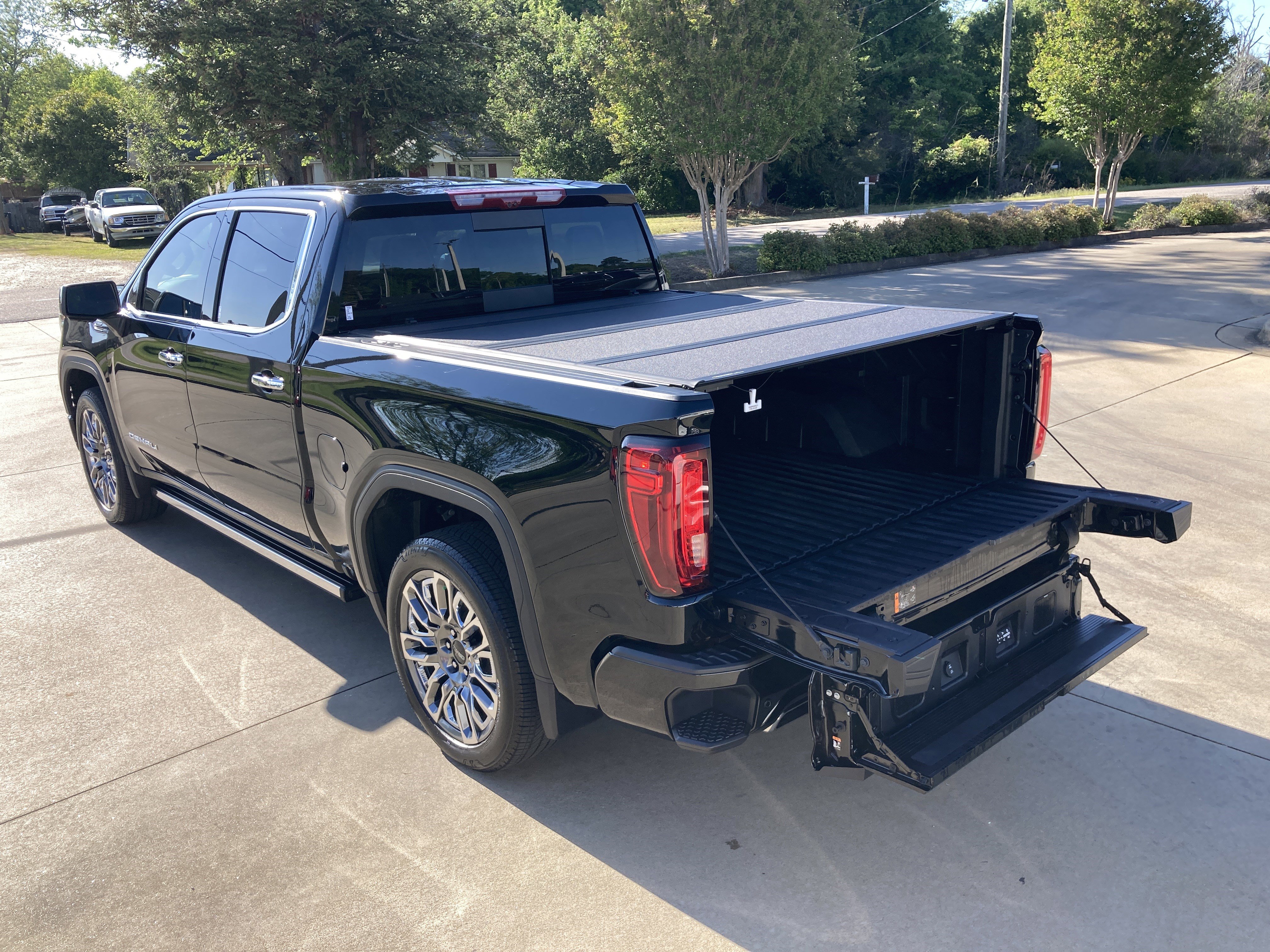 Certified 2026 GMC Sierra 1500 Denali Ultimate AWD/4WD image 8