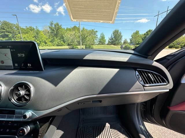 Used 2021 Kia Stinger GT1 RWD image 16