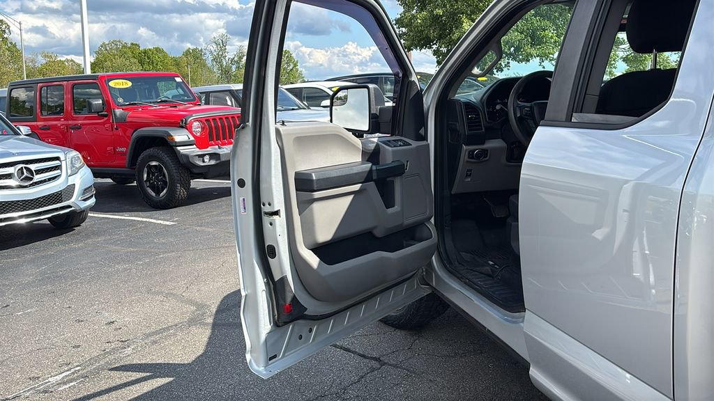 Used 2017 Ford F150 XL w/ Equipment Group 101A Mid AWD/4WD image 11