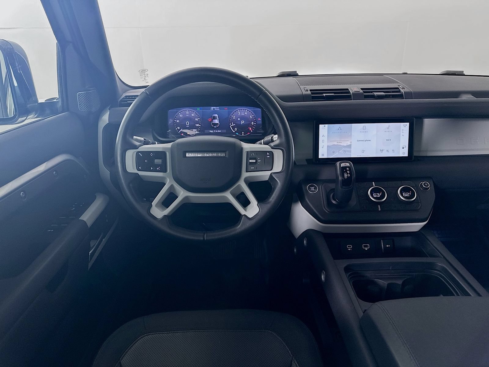 Used 2020 Land Rover Defender 110 SE AWD/4WD image 16