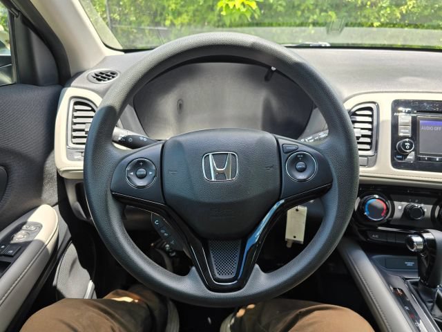 Used 2021 Honda HR-V LX image 21