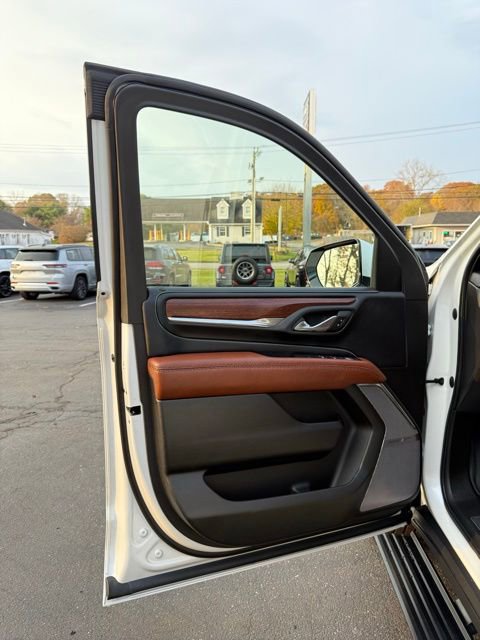 Used 2024 GMC Yukon Denali Ultimate image 49