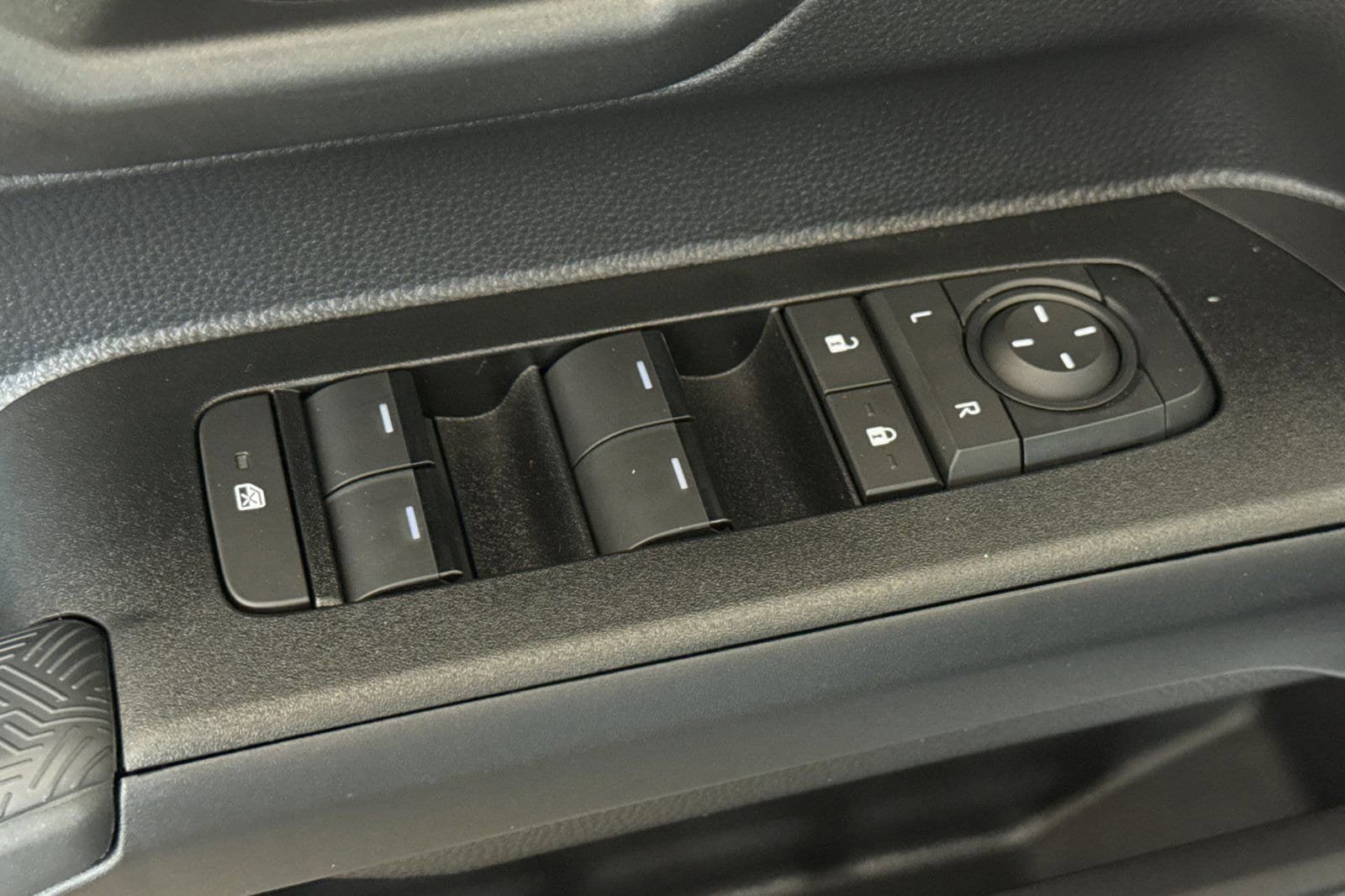 New 2026 Toyota 4Runner SR5 AWD/4WD image 12
