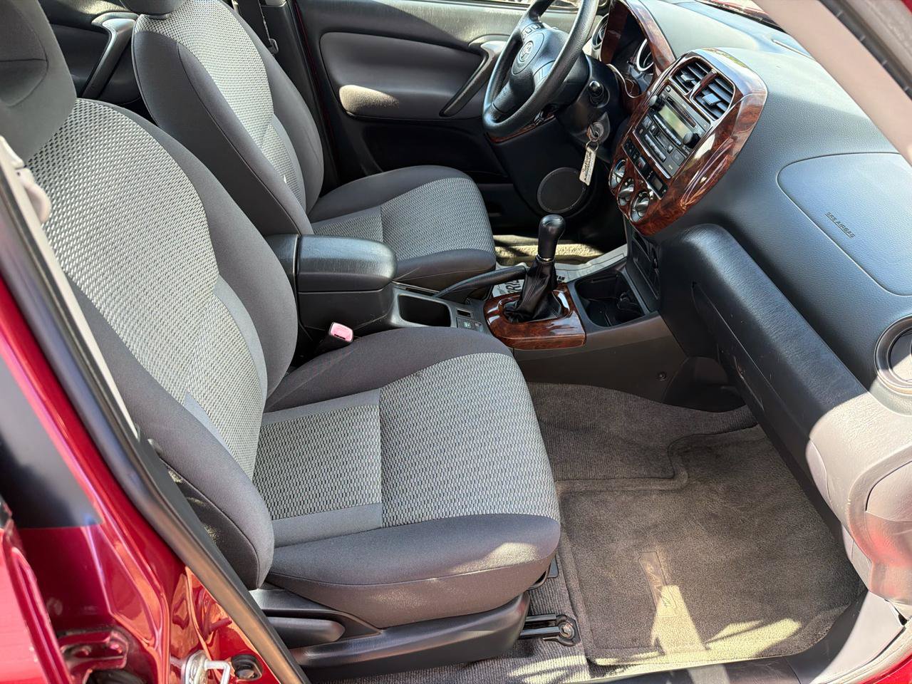 Used 2005 Toyota RAV4 2WD image 10