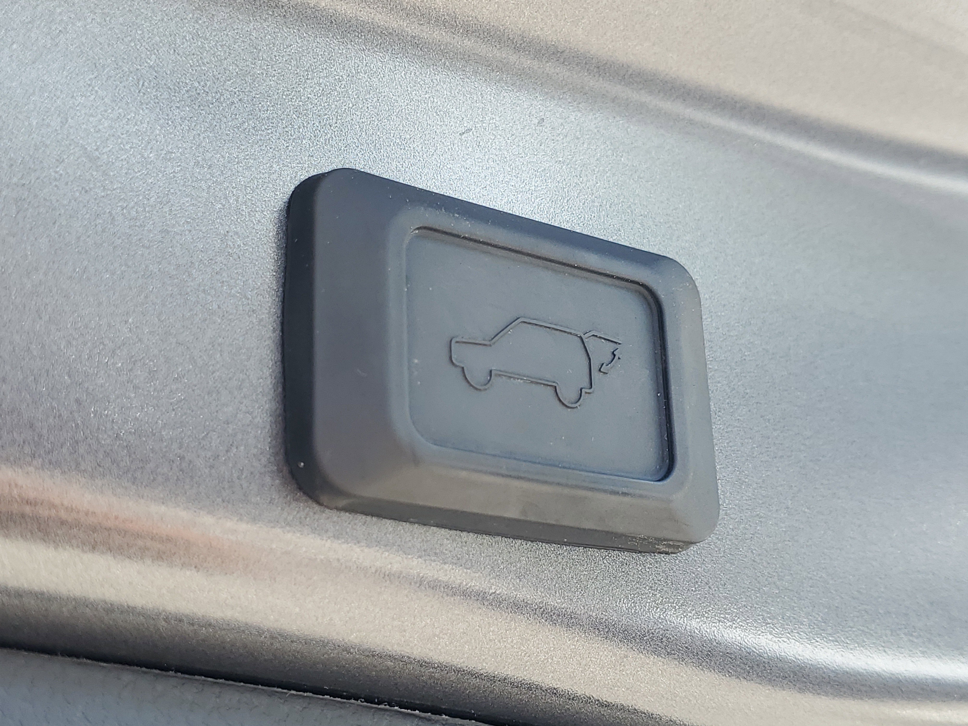 Certified 2025 Toyota RAV4 XLE Premium FWD image 10