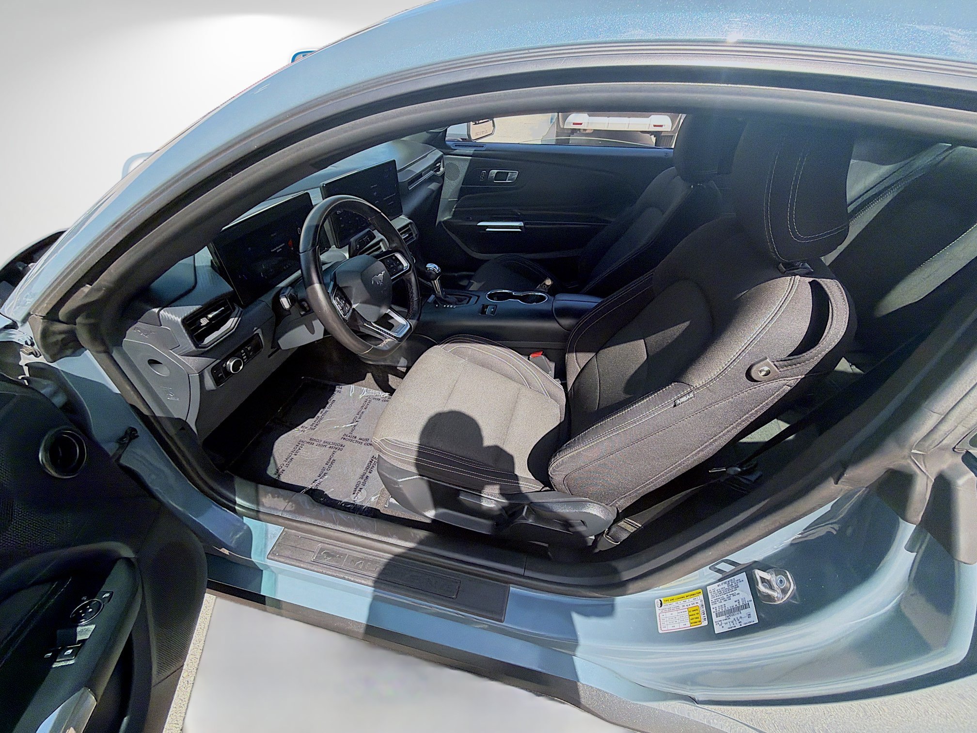 Used 2024 Ford Mustang Coupe RWD image 18