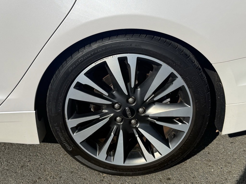 Used 2020 Lincoln MKZ Reserve w/ Elements Package image 11