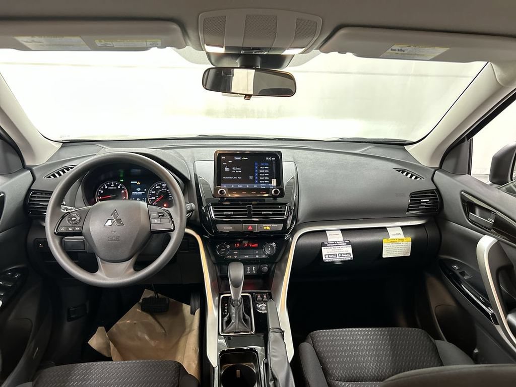 New 2026 Mitsubishi Eclipse Cross LE AWD/4WD image 17