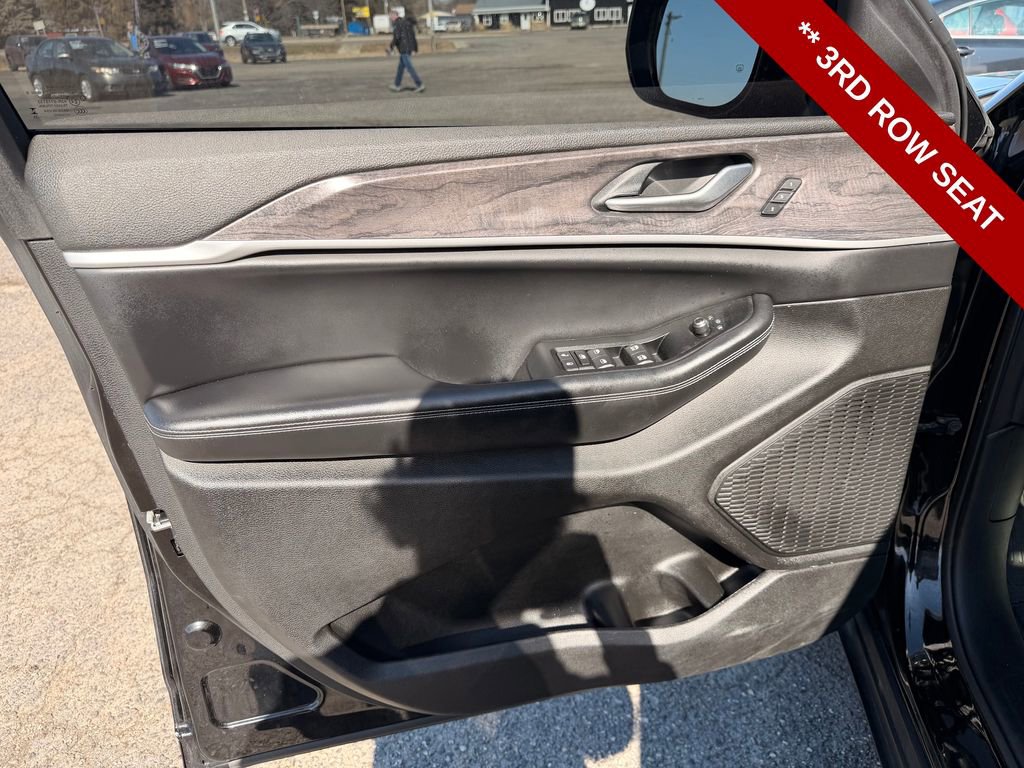 Used 2023 Jeep Grand Cherokee L Limited image 13