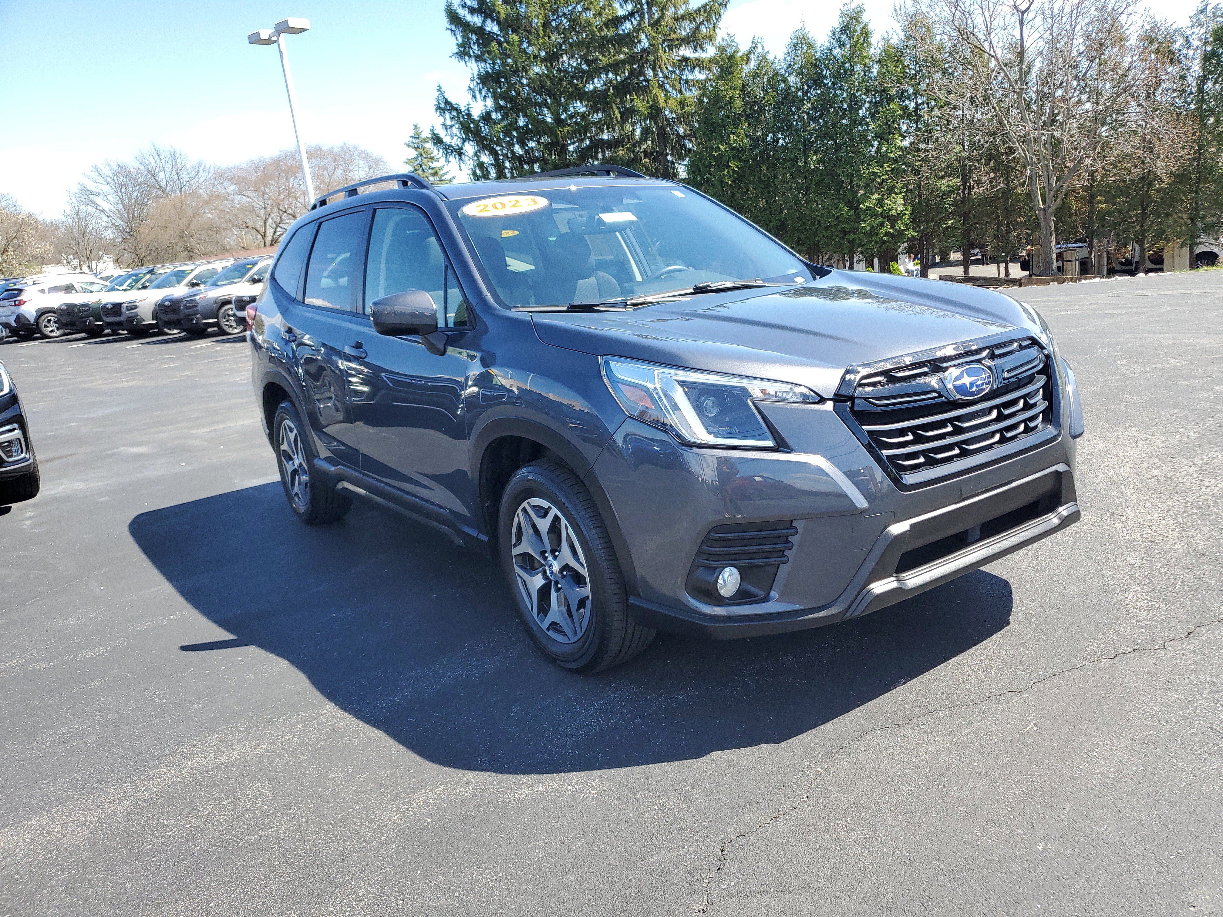 Used 2023 Subaru Forester Premium image 4