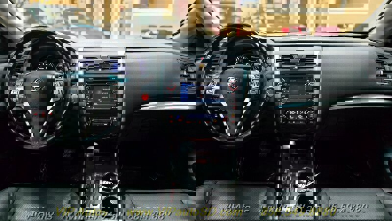 Used 2013 Nissan Altima 2.5 SL w/ Technology Pkg image 19