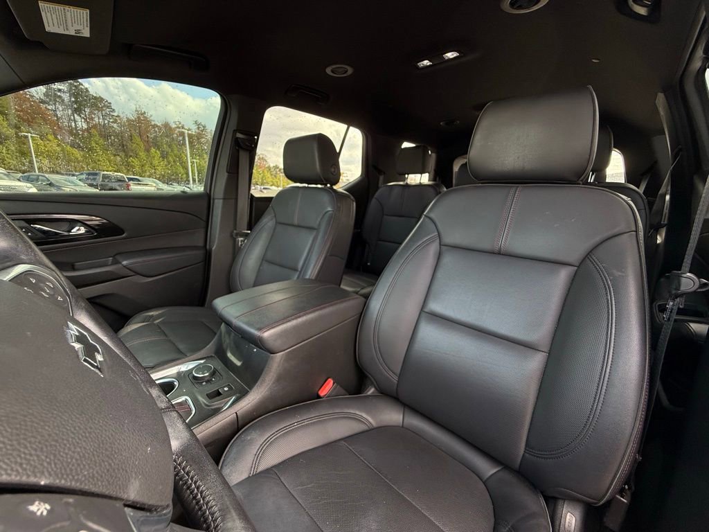 Used 2022 Chevrolet Traverse RS image 22