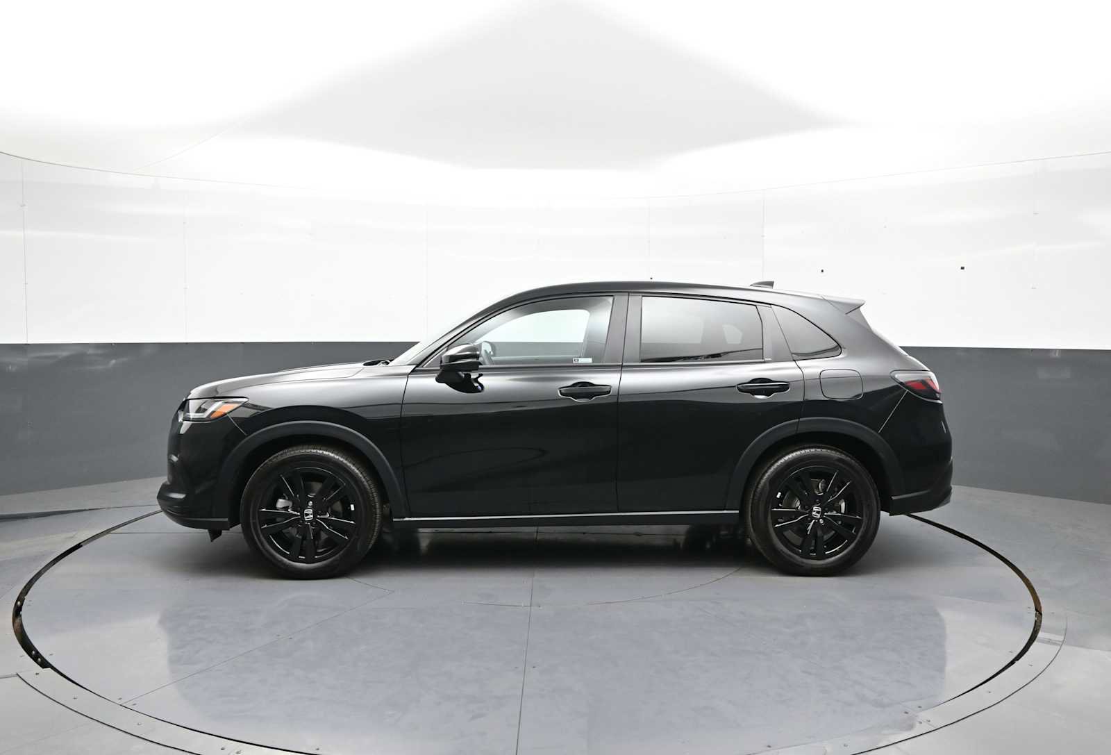 Certified 2027 Honda HR-V Sport image 9