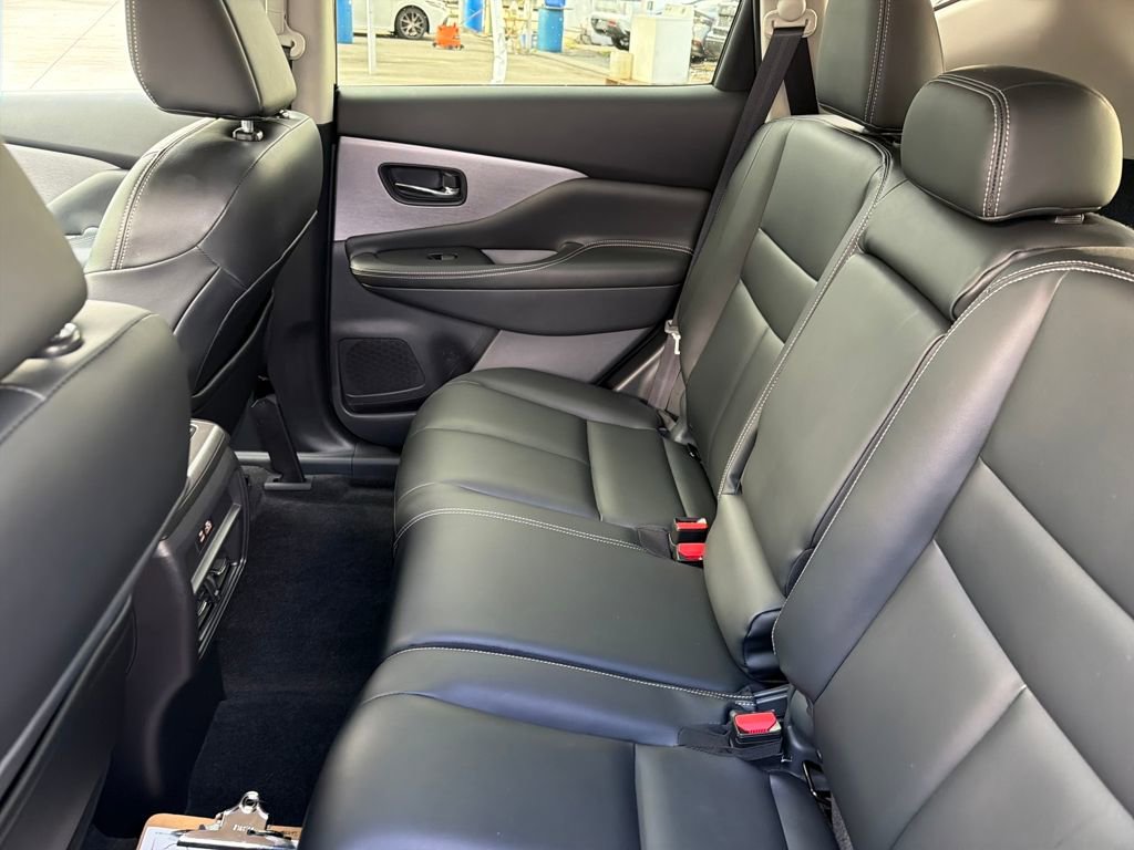 Used 2024 Nissan Murano SV w/ SV Midnight Edition Package image 34