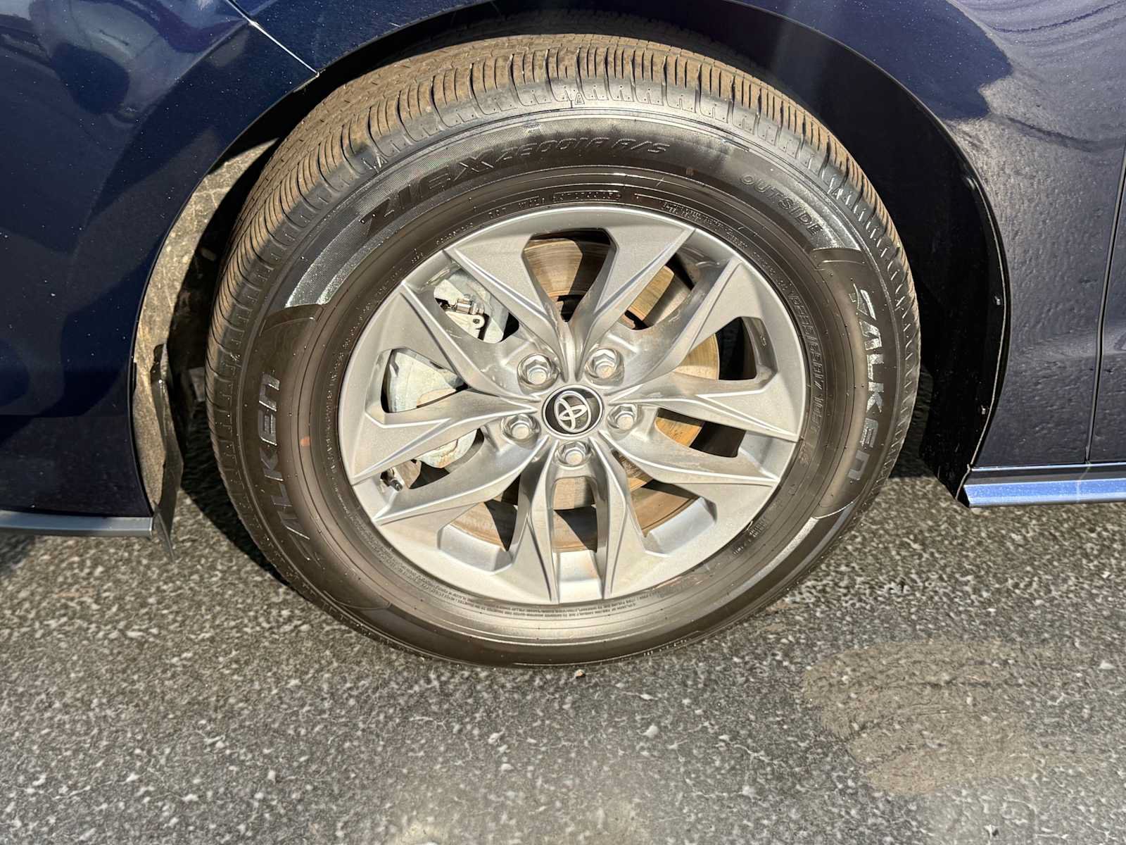 Certified 2026 Toyota Sienna LE AWD/4WD image 10