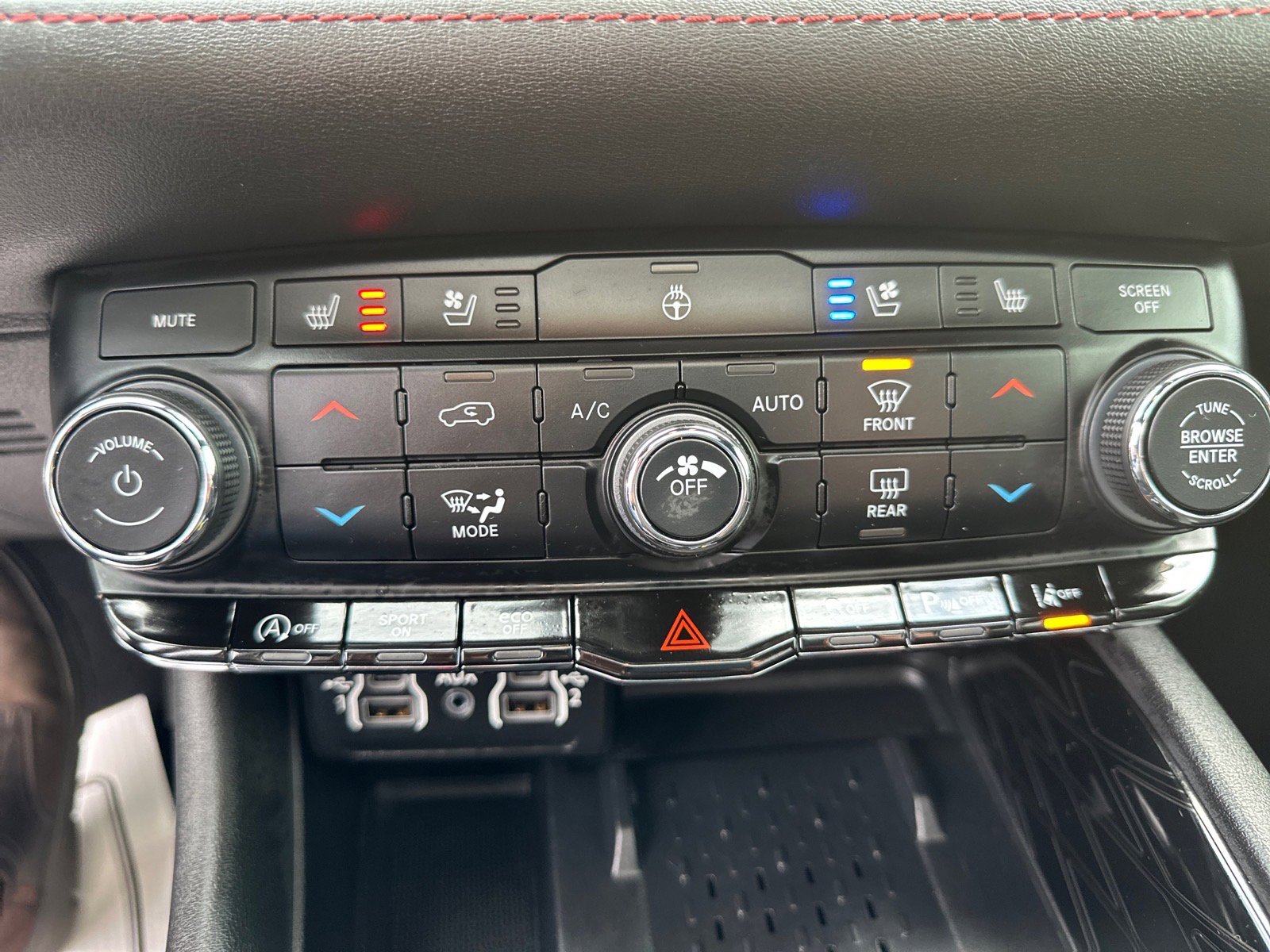 Used 2025 Dodge Durango GT image 38