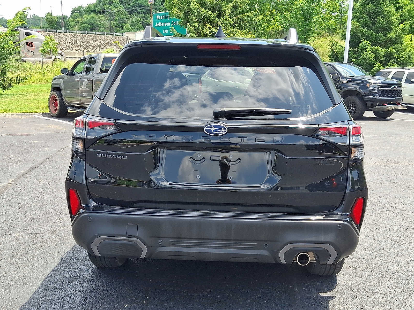Used 2025 Subaru Forester Limited AWD/4WD image 5