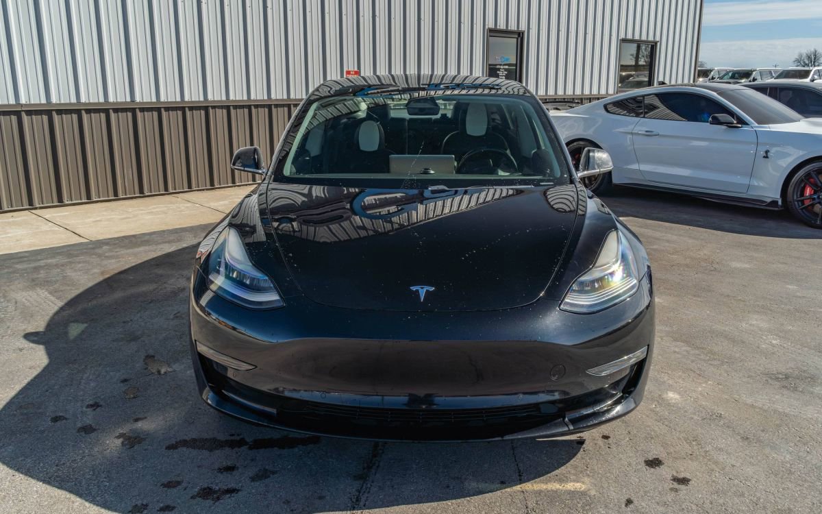 Used 2018 Tesla Model 3 Mid Range RWD image 5