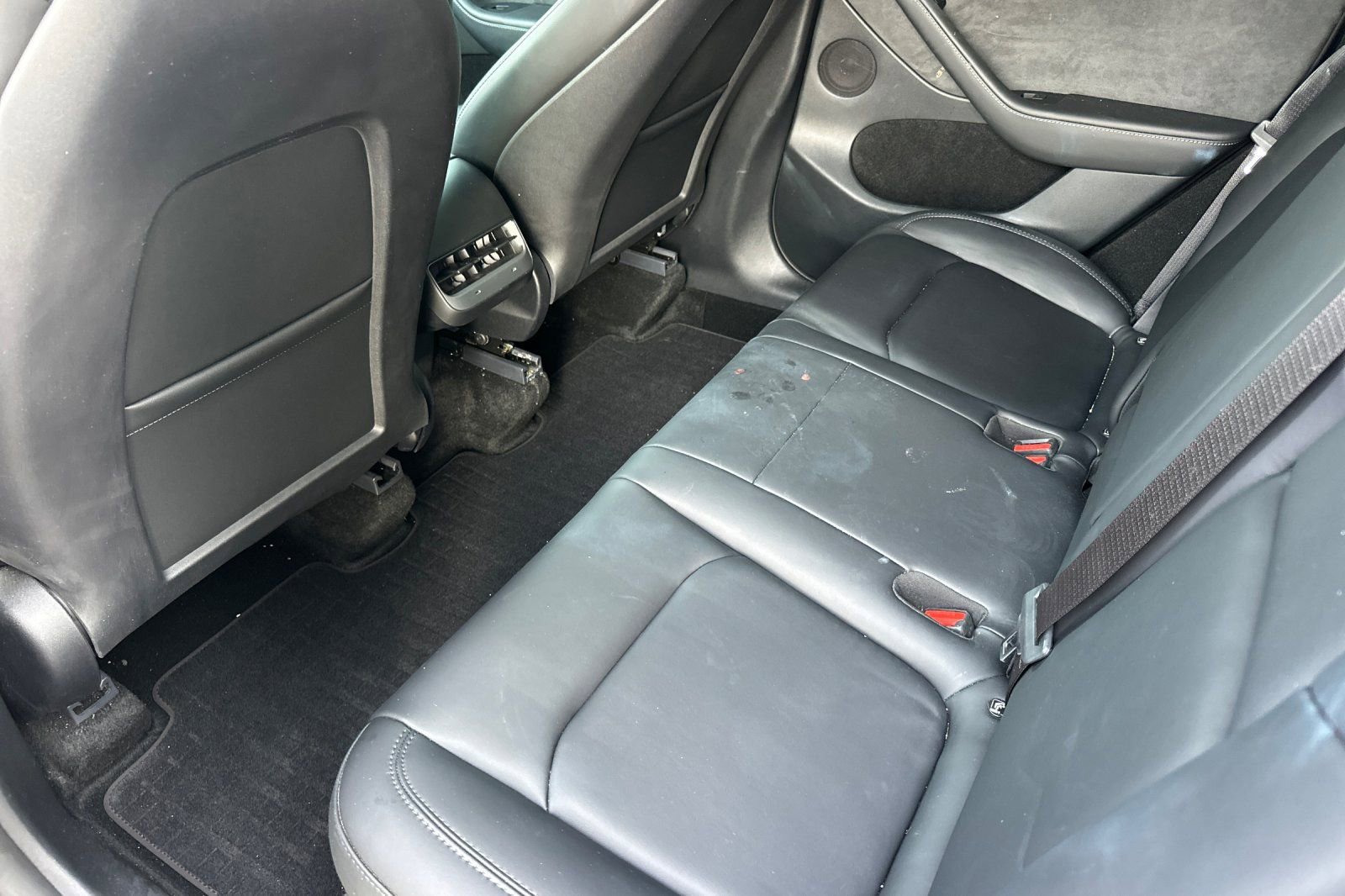 Used 2024 Tesla Model Y Long Range image 14