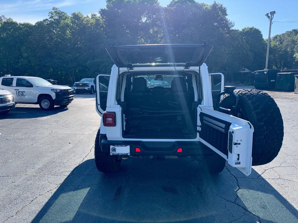 Used 2021 Jeep Wrangler Unlimited Rubicon w/ Dual Top Group AWD/4WD image 35