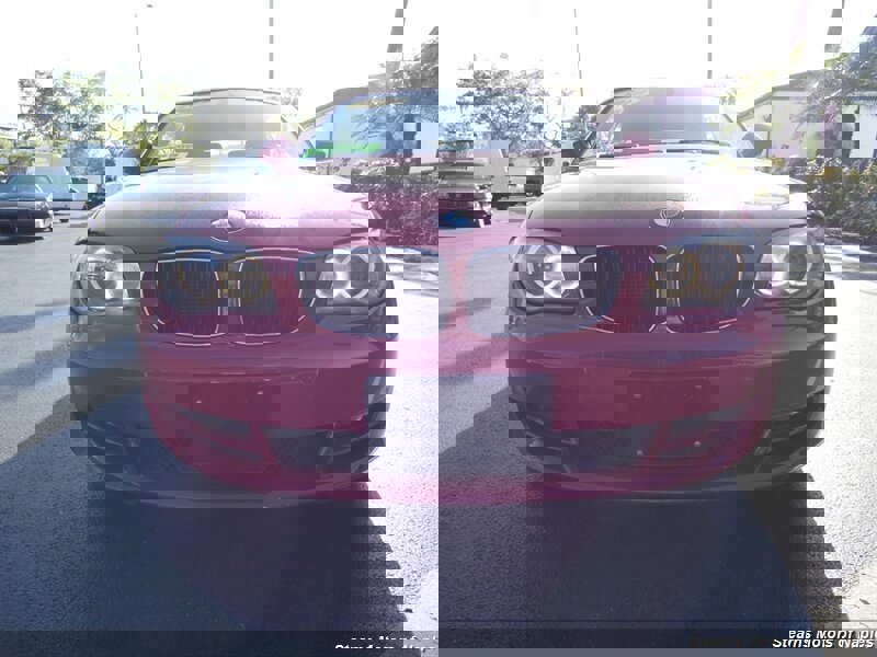 Used 2010 BMW 128i Convertible image 4