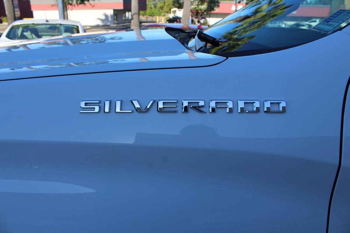 Used 2019 Chevrolet Silverado 1500 LTZ w/ LTZ Plus Package AWD/4WD image 12