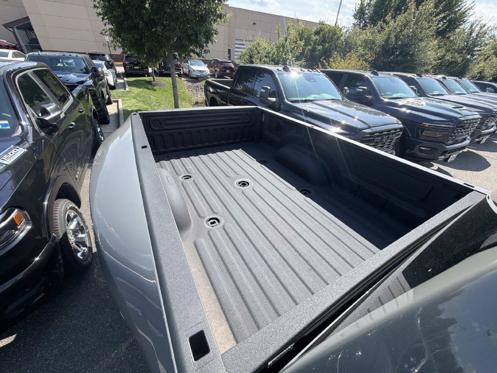 New 2026 RAM 3500 Big Horn AWD/4WD image 28