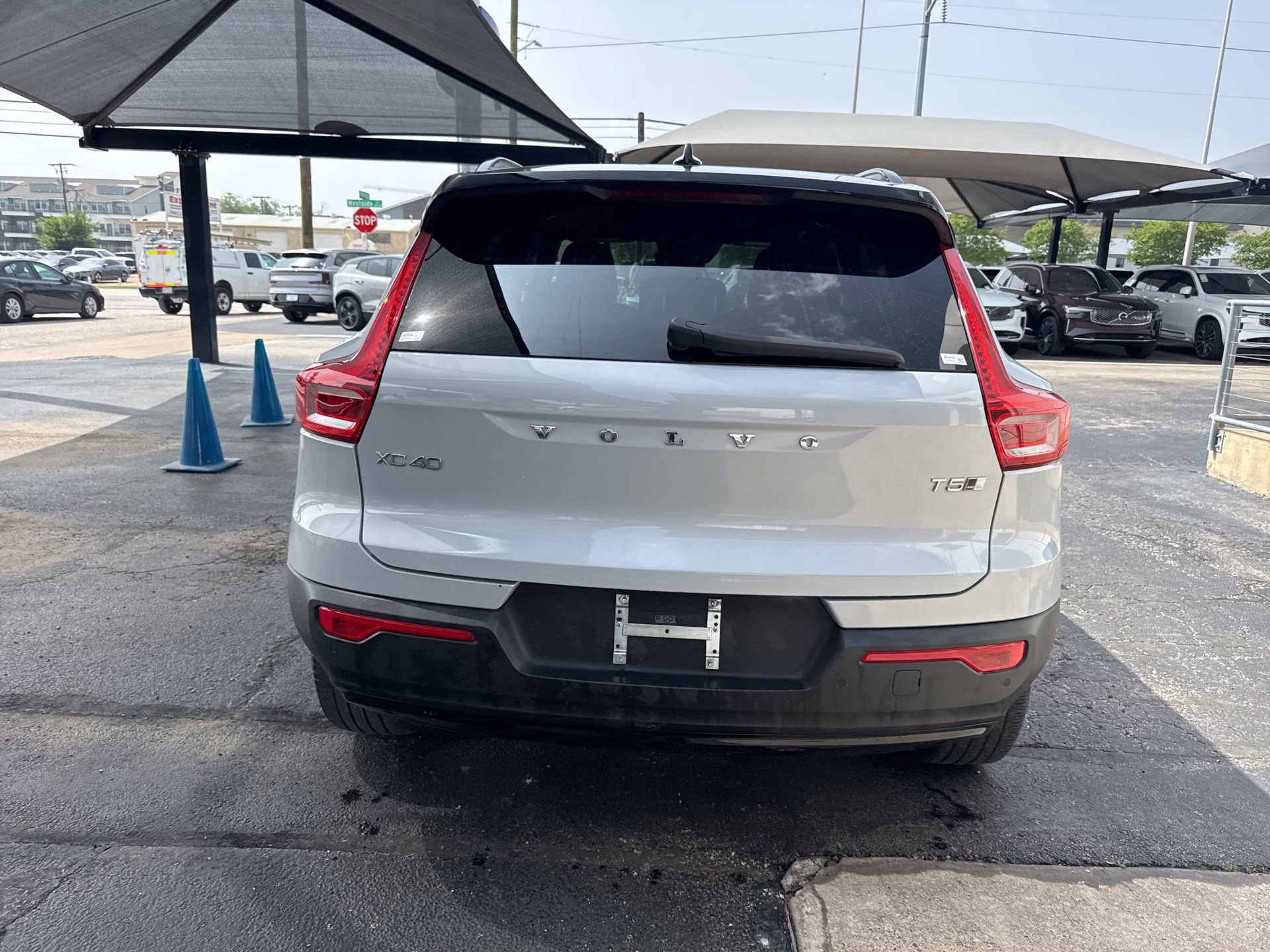 Used 2021 Volvo XC40 T5 R-Design w/ Advanced Package AWD/4WD image 6