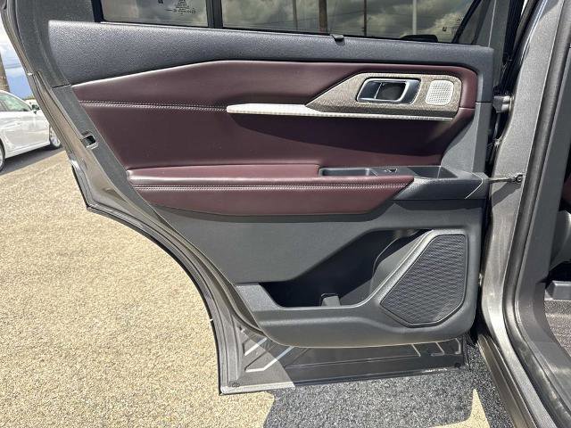 Certified 2025 Ford Explorer Platinum RWD image 23